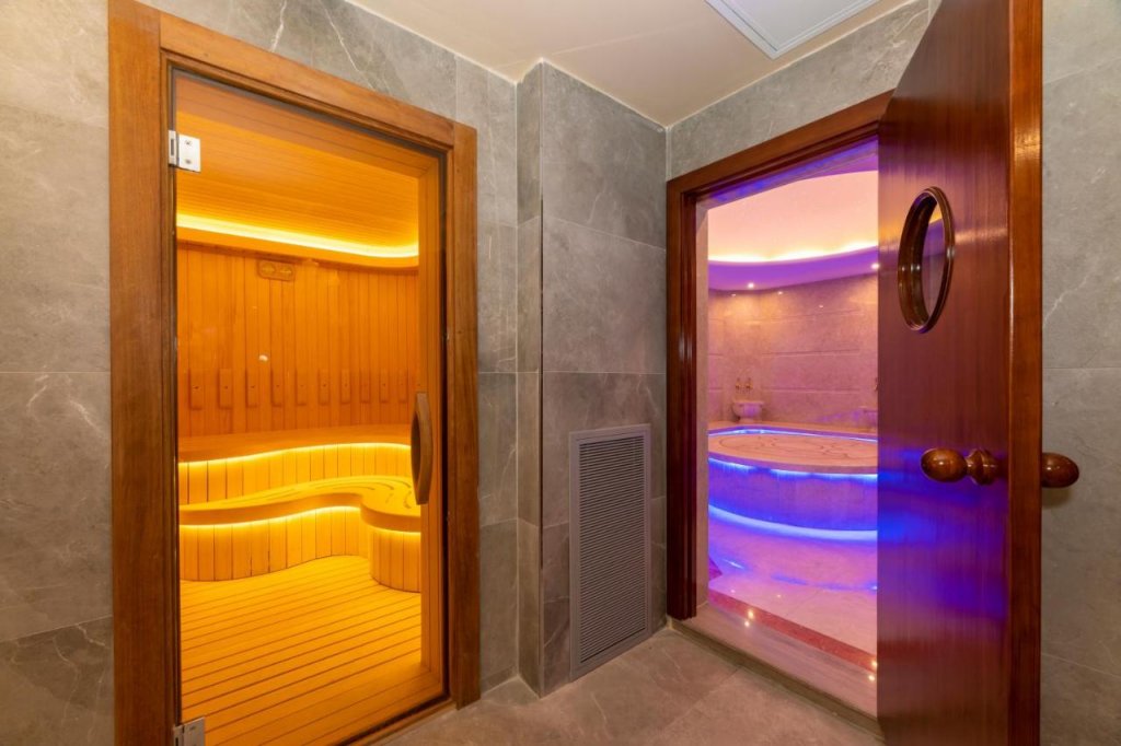 Ramada By Wyndham Istanbul Pera 10