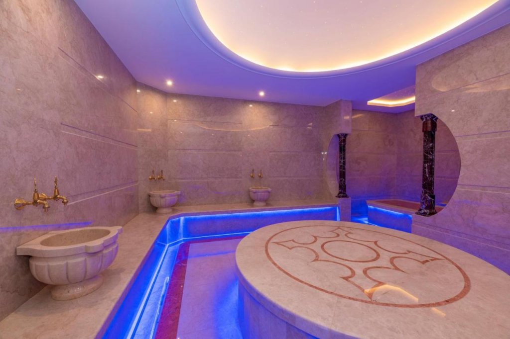 Ramada By Wyndham Istanbul Pera 12