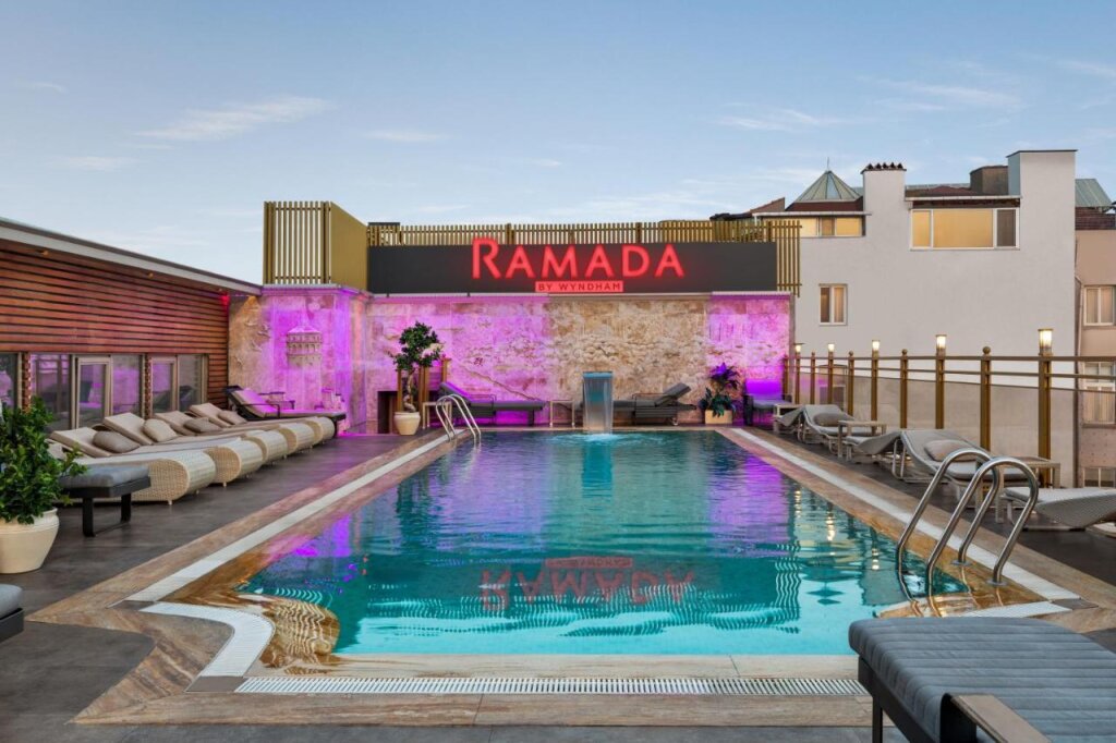 Ramada By Wyndham Istanbul Pera 15