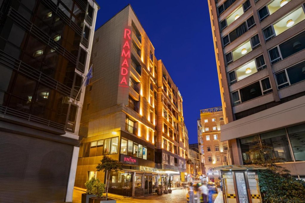 Ramada By Wyndham Istanbul Pera 16