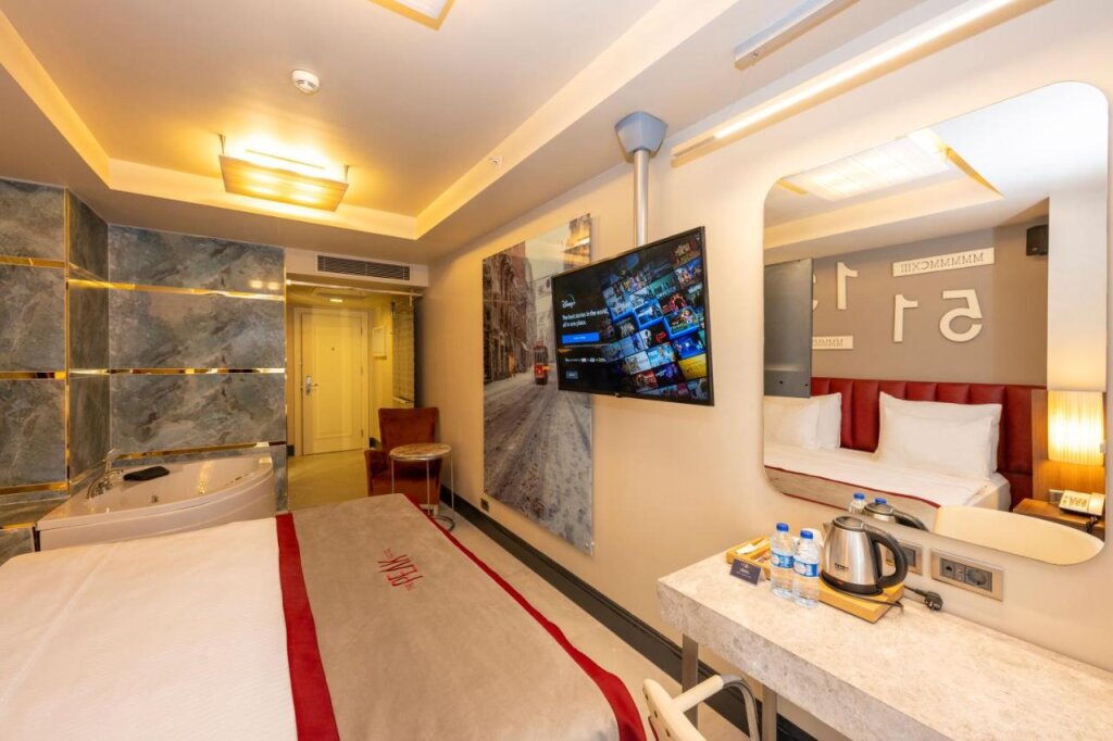 Ramada By Wyndham Istanbul Pera 3