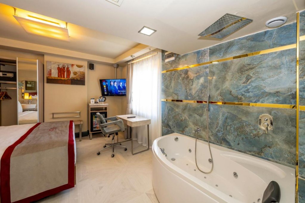 Ramada By Wyndham Istanbul Pera 5