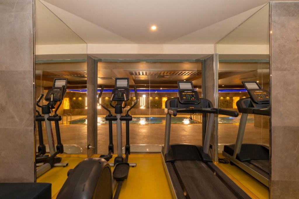 Ramada By Wyndham Istanbul Pera 8
