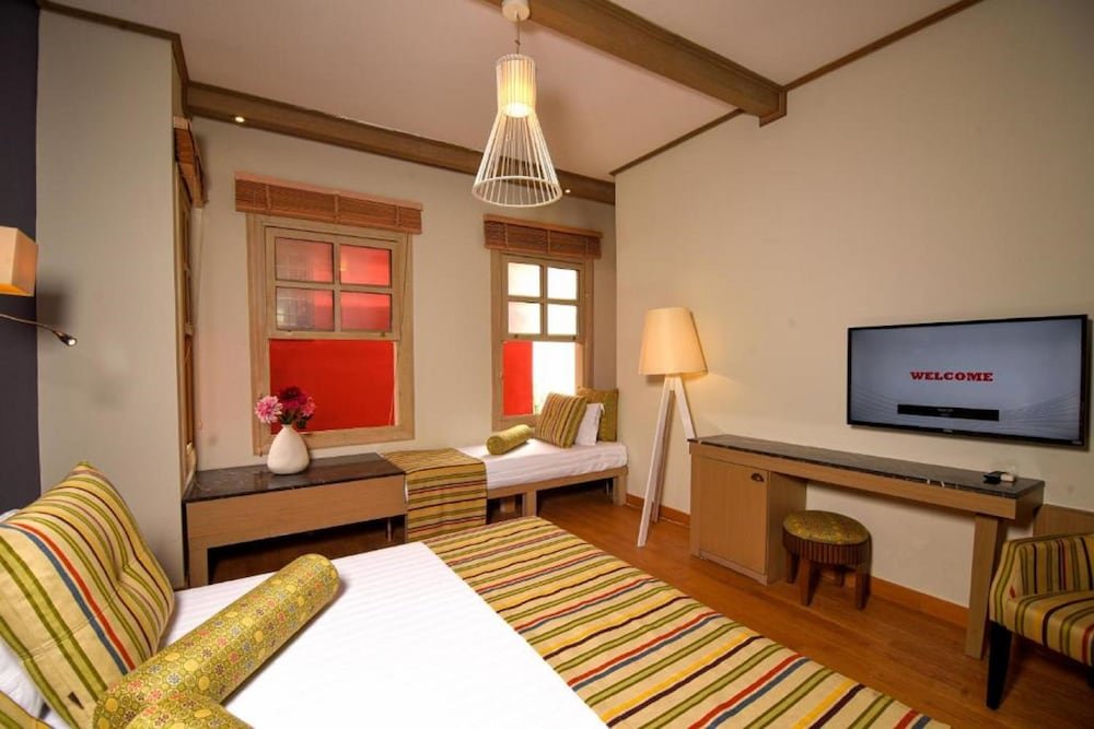 Gazetta Suites 17