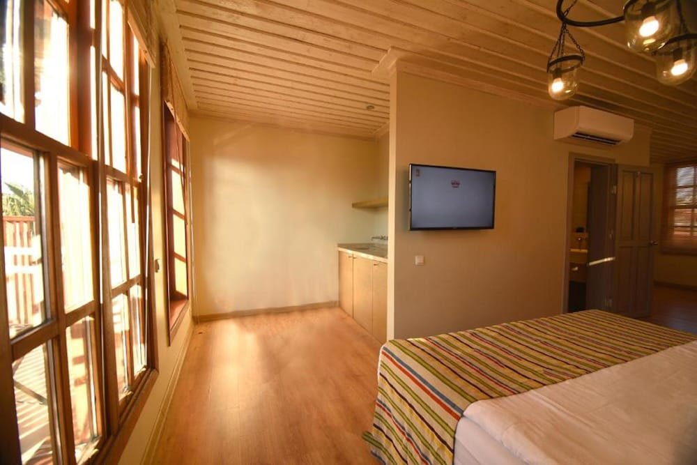 Gazetta Suites 5