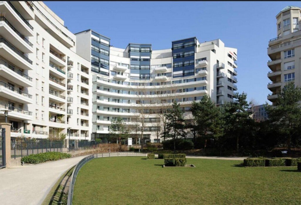 Residhome Courbevoie La Défense 16
