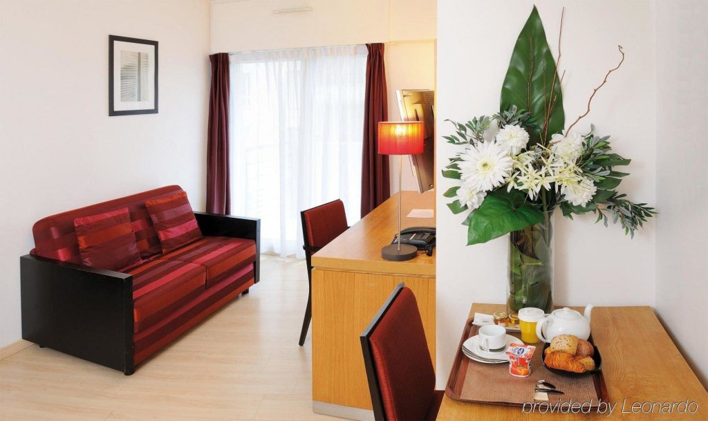 Residhome Courbevoie La Défense 3