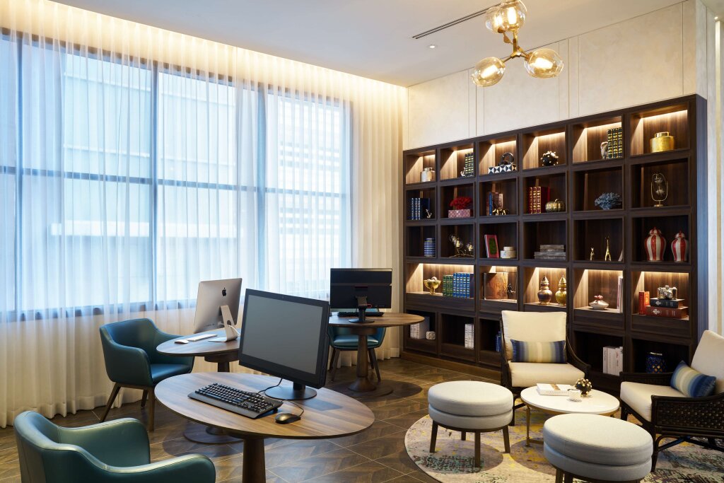 Hyatt Place Bangkok Sukhumvit 4