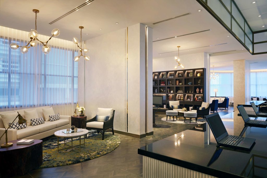 Hyatt Place Bangkok Sukhumvit 7