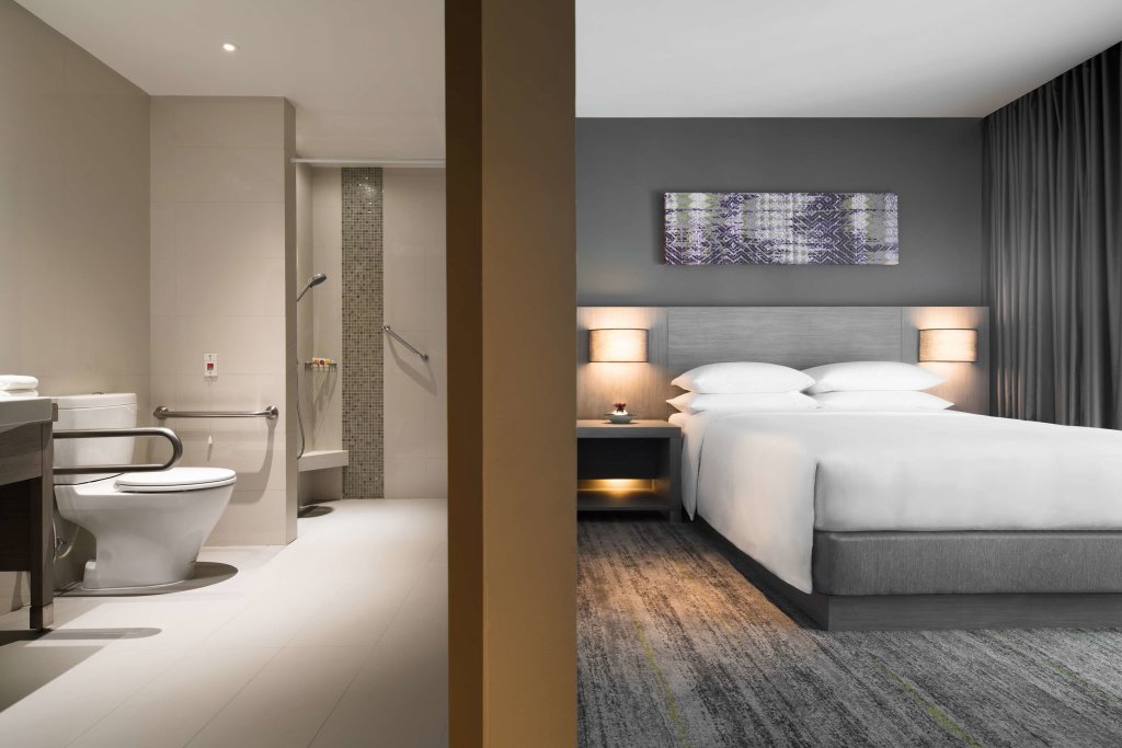 Hyatt Place Bangkok Sukhumvit 8