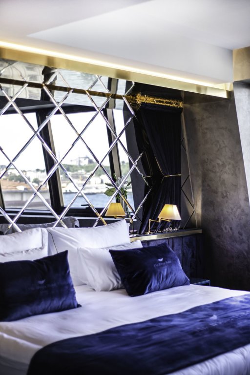 The Wings Hotel Istanbul 9