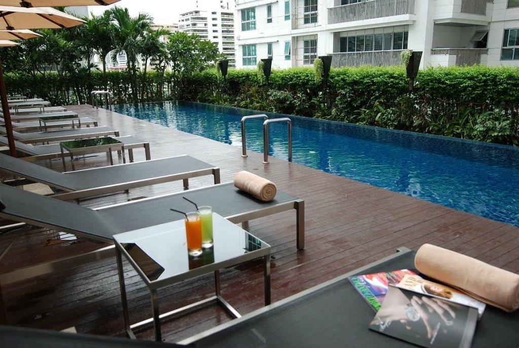 Hilton Bangkok Grande Asoke 16