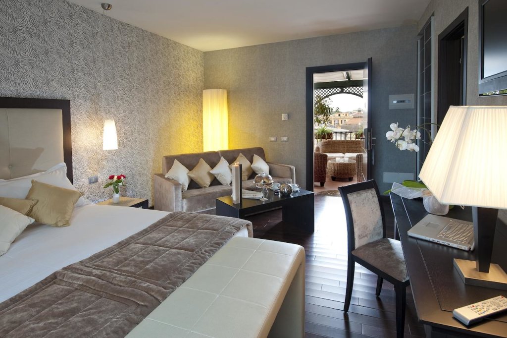 Fiume Hotel 18