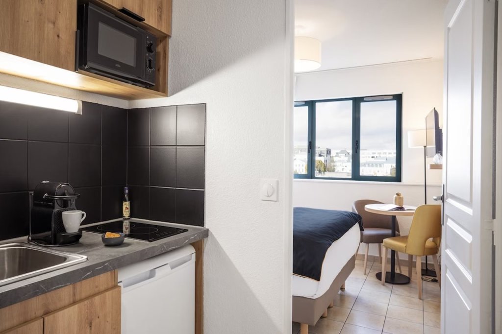 Sejours et Affaires Serris Rive Gauche 11