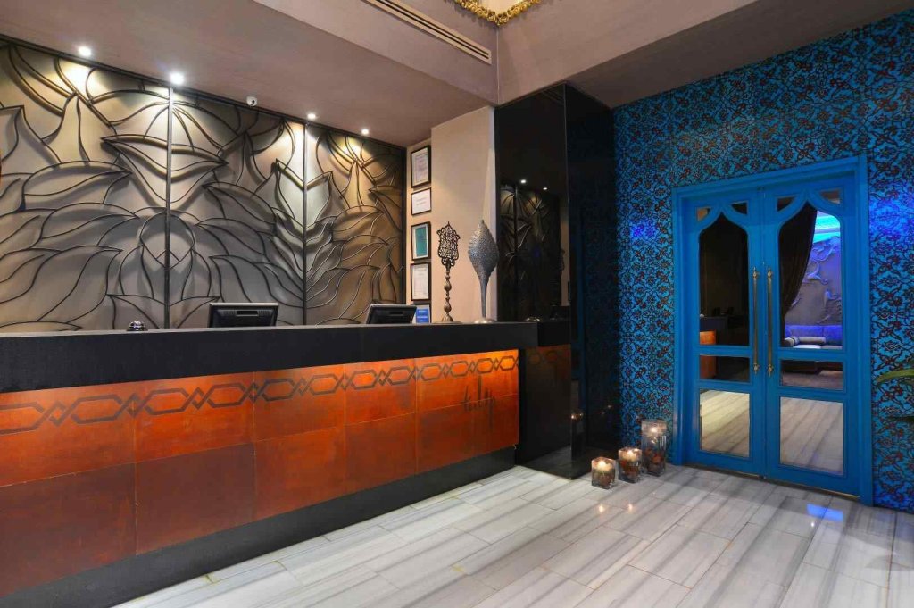 Pera Tulip Hotel 12