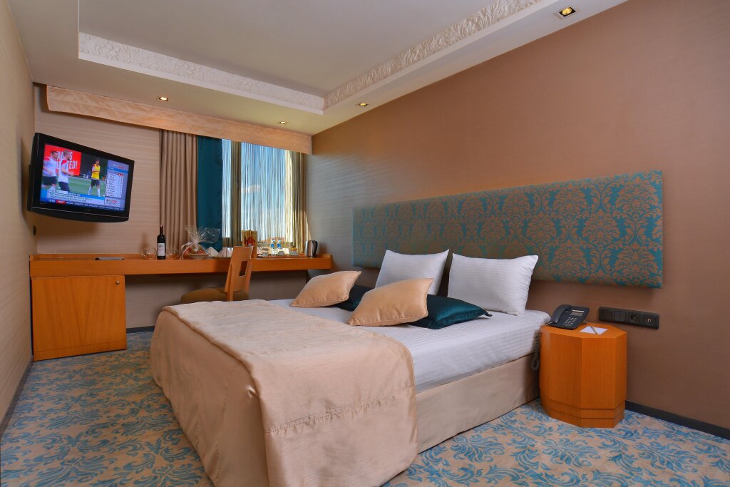 Pera Tulip Hotel 19