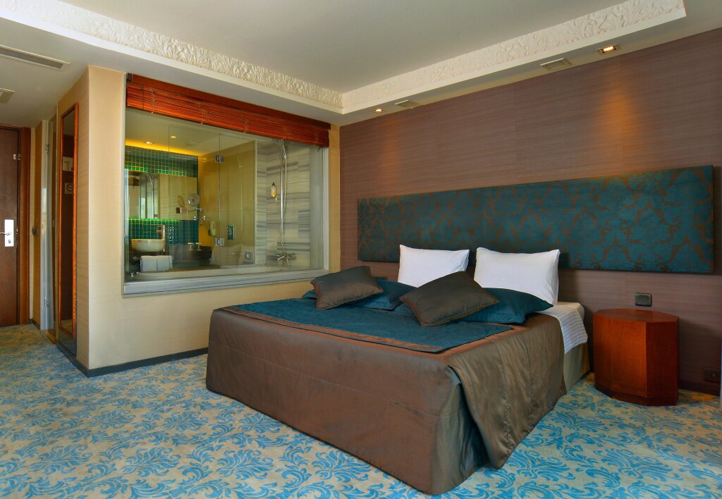 Pera Tulip Hotel 20