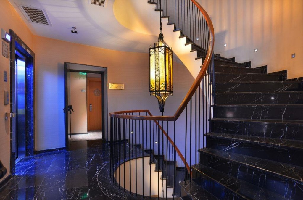 Pera Tulip Hotel 6