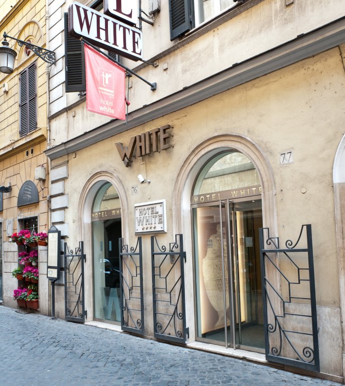Hotel White 15