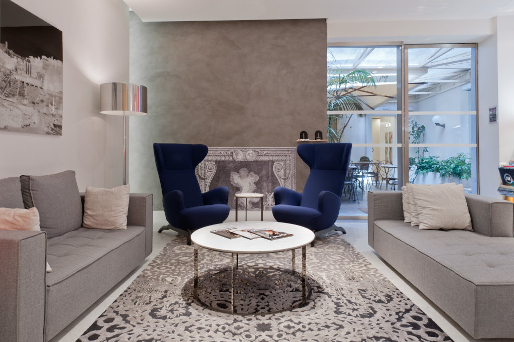 Hotel White 2