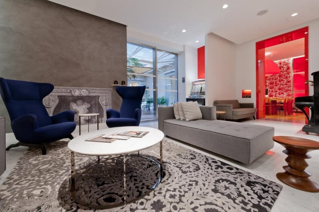 Hotel White 23