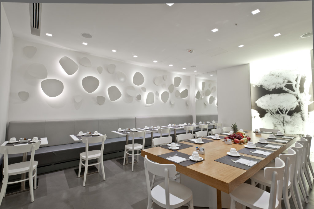 Hotel White 5
