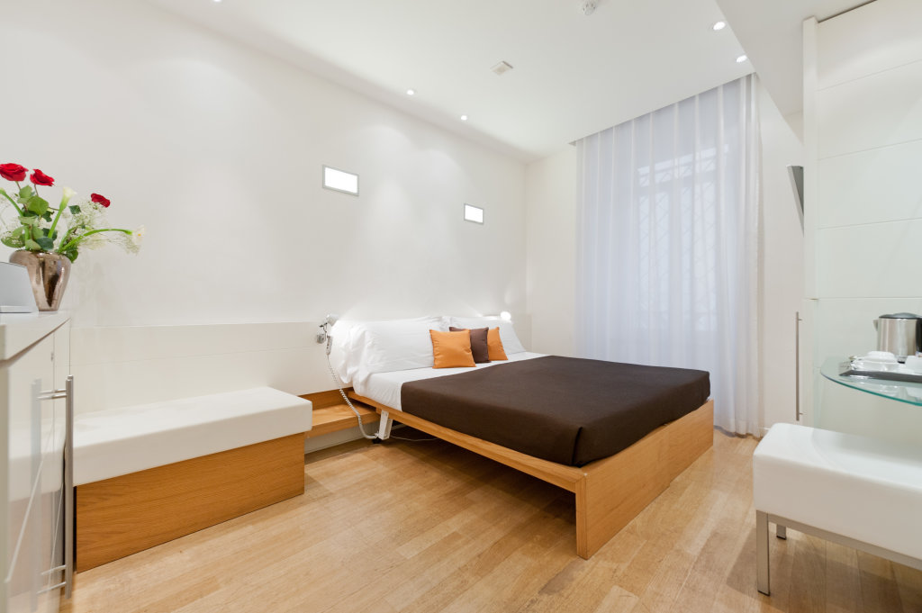 Hotel White 6