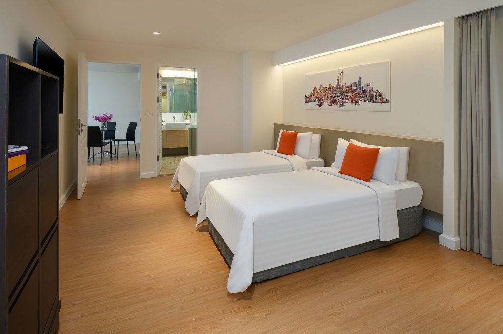 Phachara Suites Sukhumvit 12