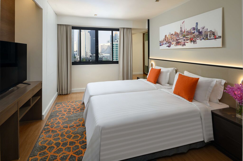 Phachara Suites Sukhumvit 18