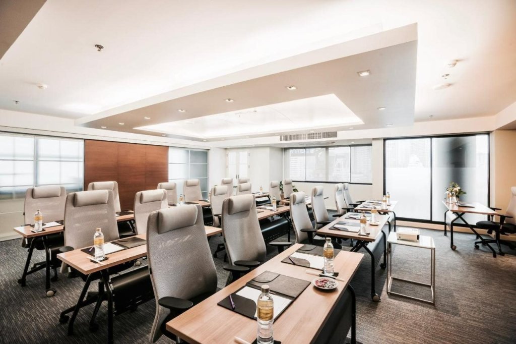 Phachara Suites Sukhumvit 22