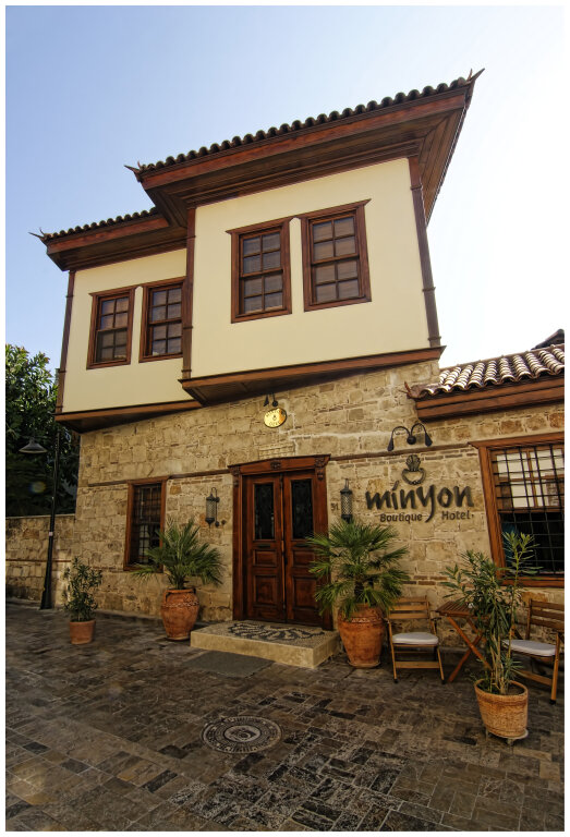Minyon Hotel 4