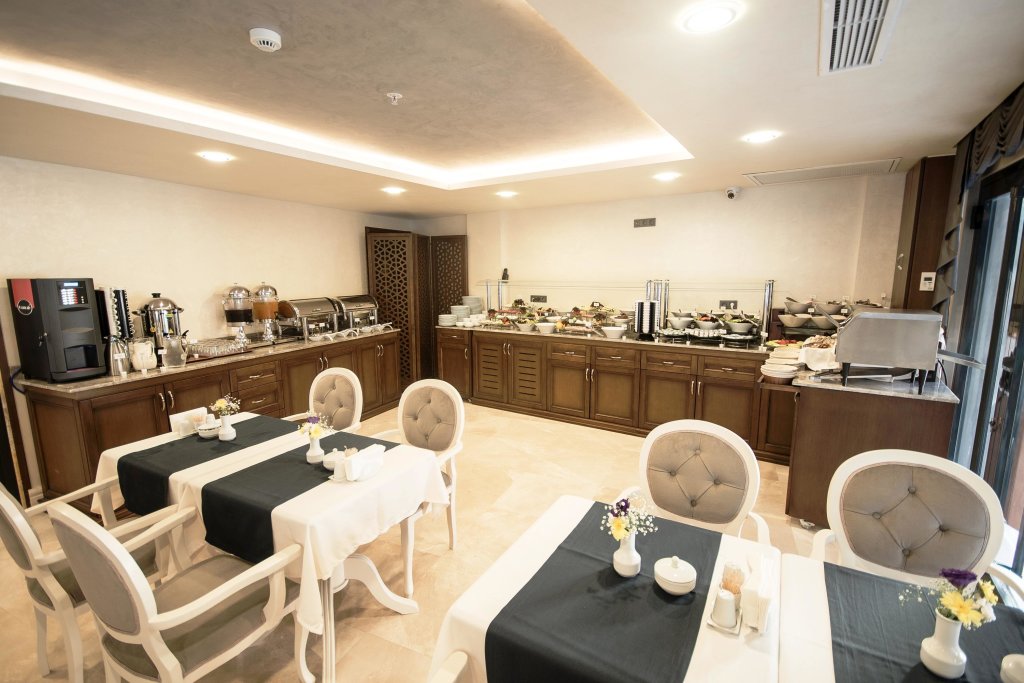 Antusa Palace Hotel & Spa 16