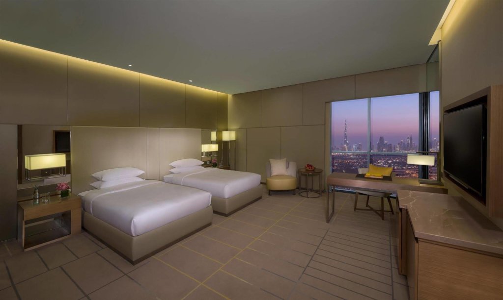 Hyatt Regency Dubai Creek Heights 8