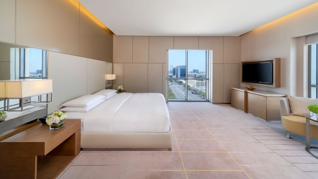 Hyatt Regency Dubai Creek Heights 9