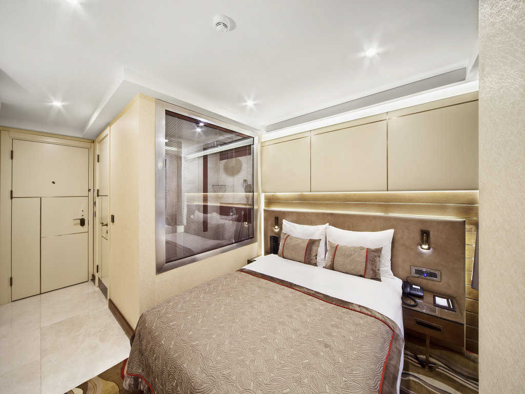 Grand Hotel De Pera 16