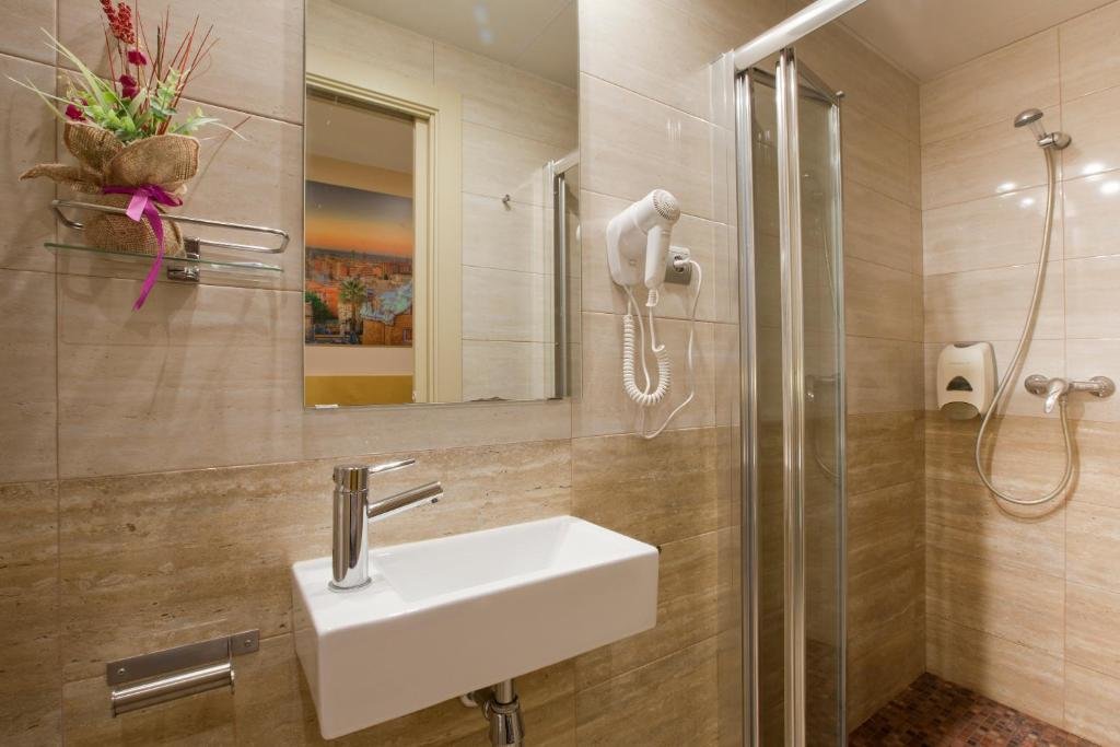 Hostal Barcelona 16