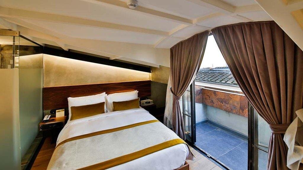 Hotel The Public 13