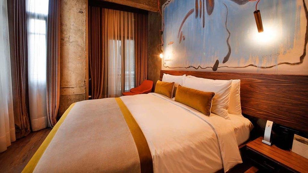 Hotel The Public 16