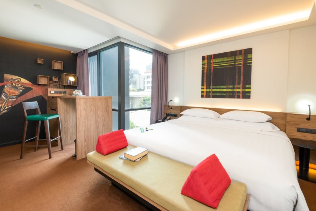 Maitria Mode Sukhumvit 15 Bangkok 2