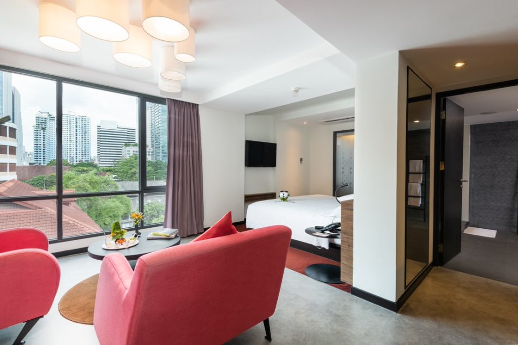 Maitria Mode Sukhumvit 15 Bangkok 9