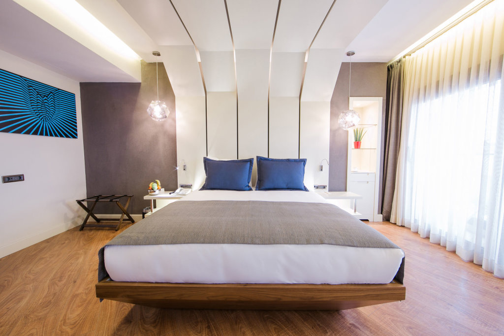 Maroon Hotel Pera 10