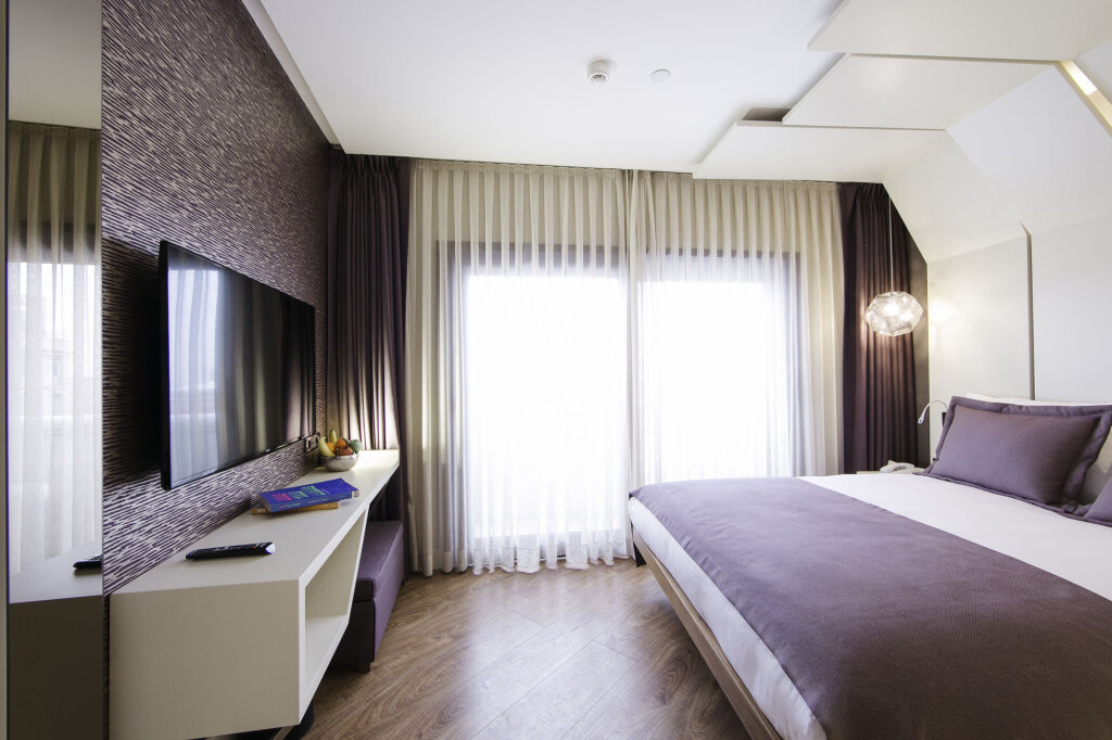 Maroon Hotel Pera 22