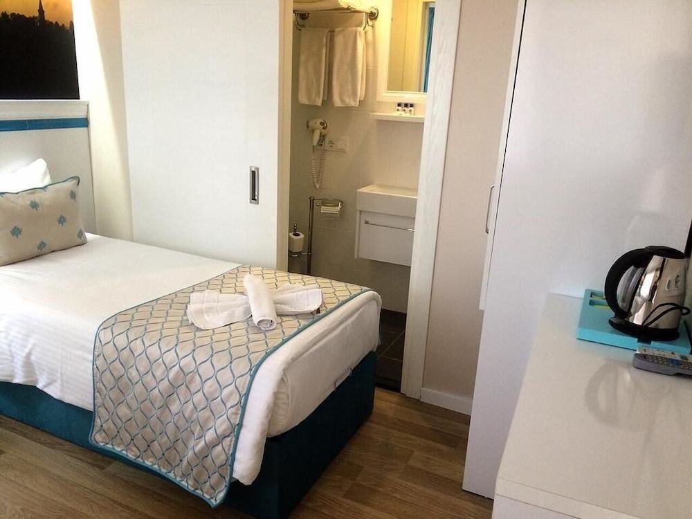 Star Holiday Hotel 8