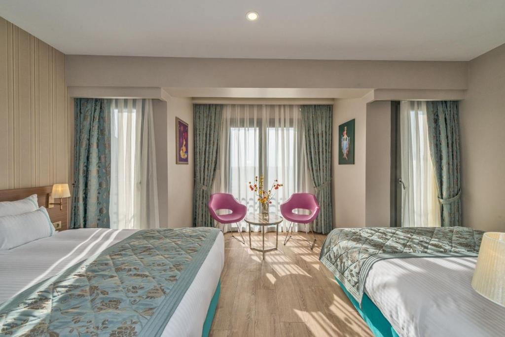 Taximist Hotel 8