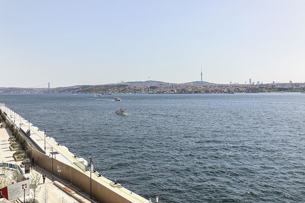 Pera Bosphorus Hotel 13