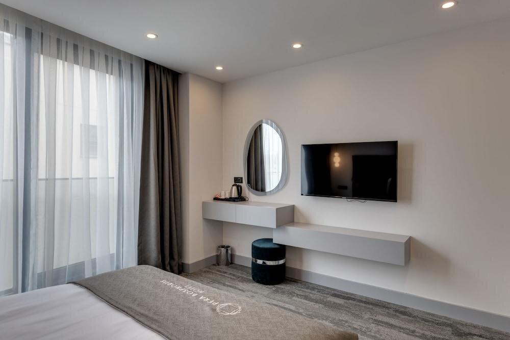 Pera Bosphorus Hotel 17