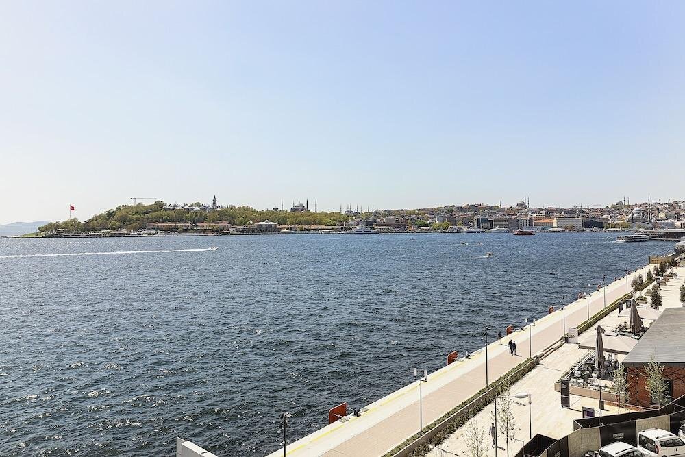 Pera Bosphorus Hotel 22