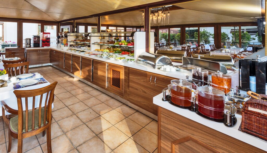 Zeynep Sultan Hotel 14