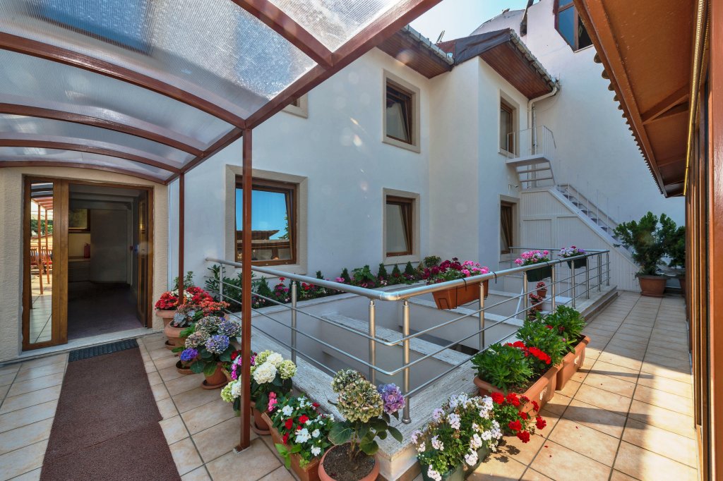 Zeynep Sultan Hotel 24