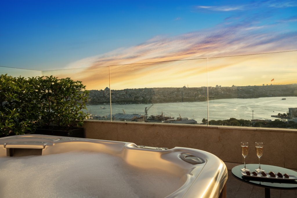 Radisson Blu Hotel Istanbul Pera 4